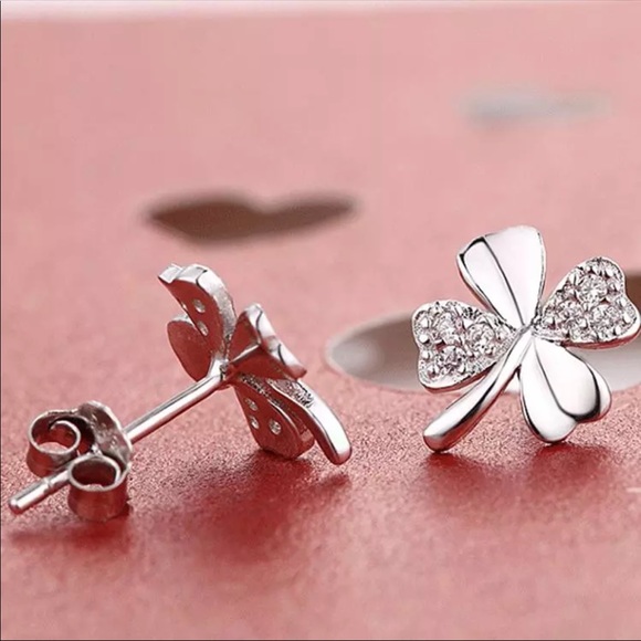 ☘️Sterling Silver Shamrock Earrings - Picture 5 of 5